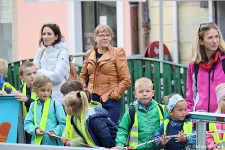 Otroci kamniških šol in vrtcev rajali na Glavnem trgu in se učili o trajnostni mobilnosti (2)